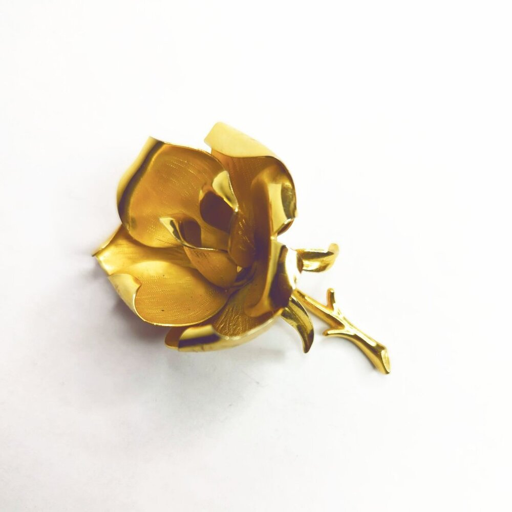 Vintage JP Gold Tone Rose Flower Brooch Pin 2.25 Inches Long